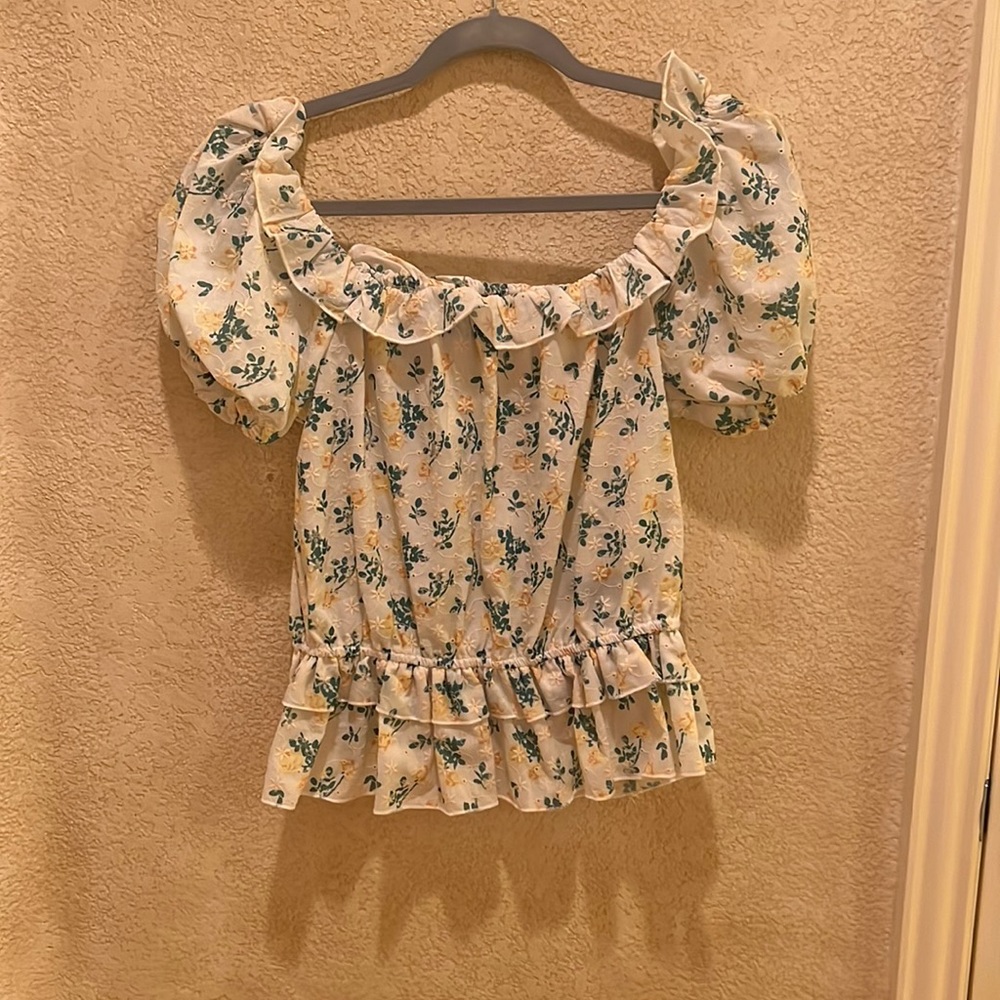 Floral-Print Embroidery Ruffle Top